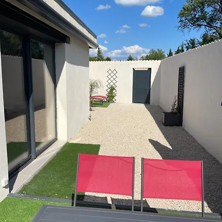 Maison De 40m2 Avec Jardin De 50m2 Holiday home *